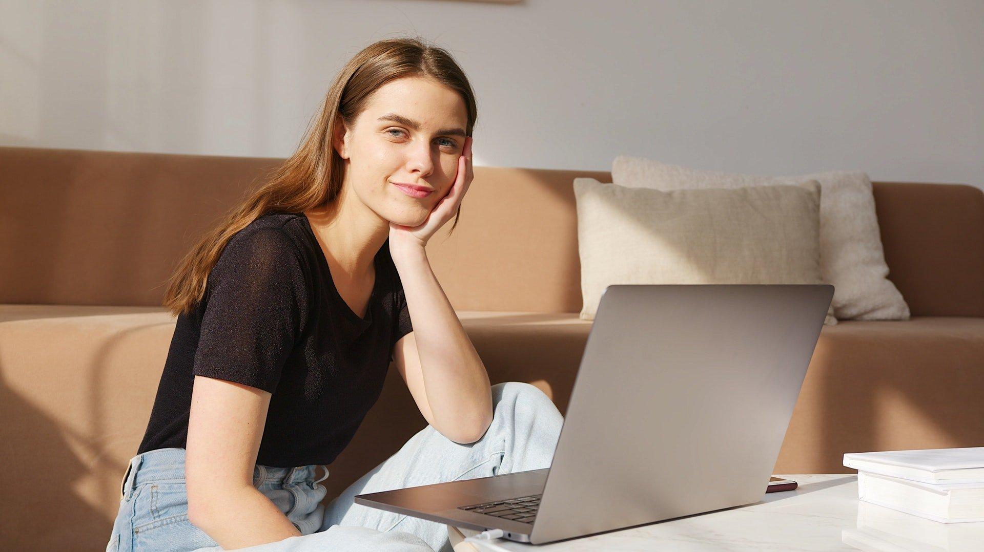 woman working in homeoffice